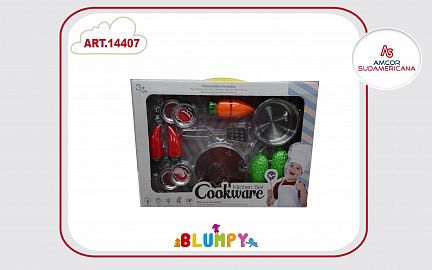 SET DE COCINA METAL MEDIANO CON CACEROLA, UTENSILLOS Y VEGETALES. EN CAJA